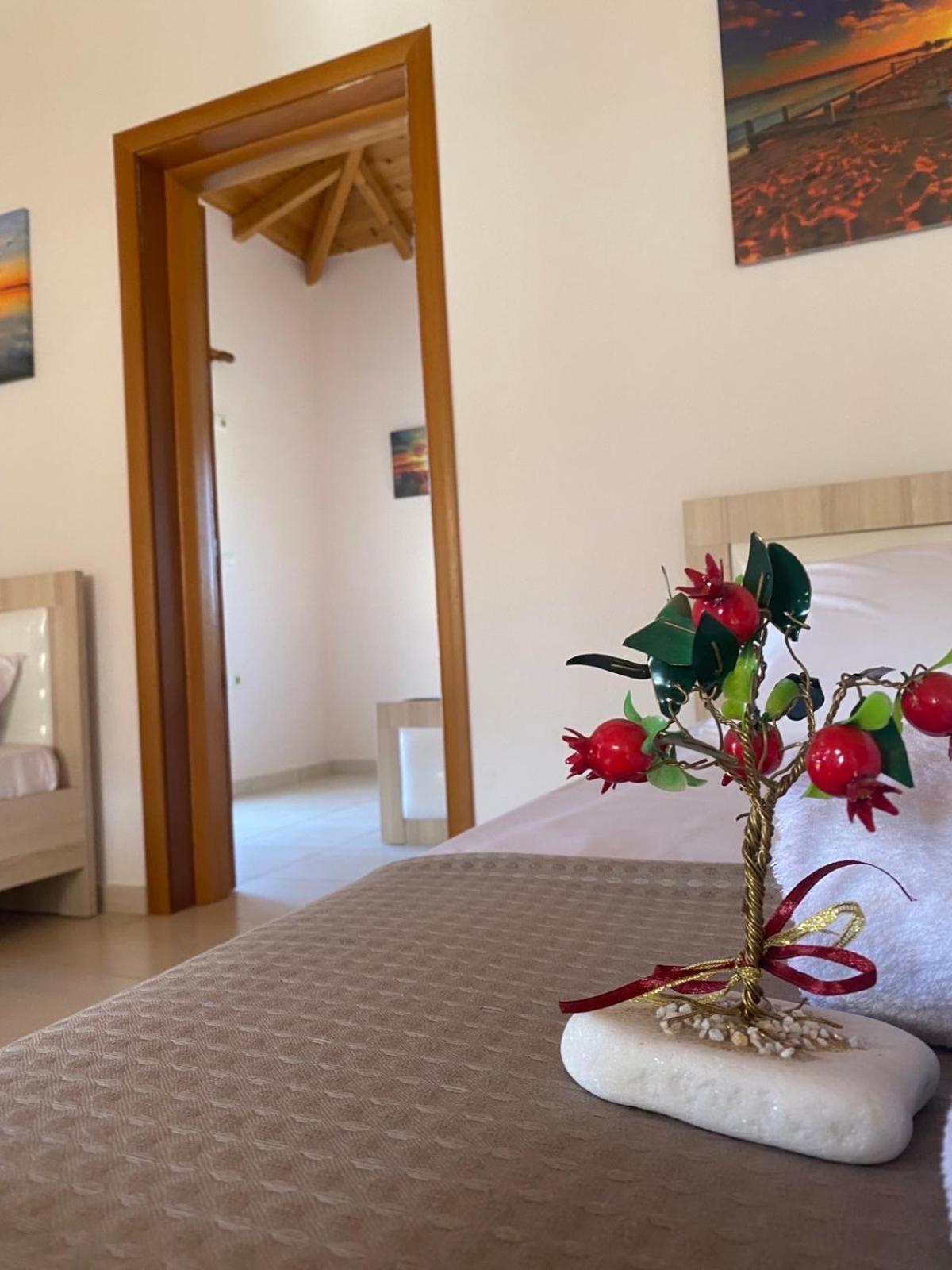 Ilias Family Rooms Himare Exterior photo