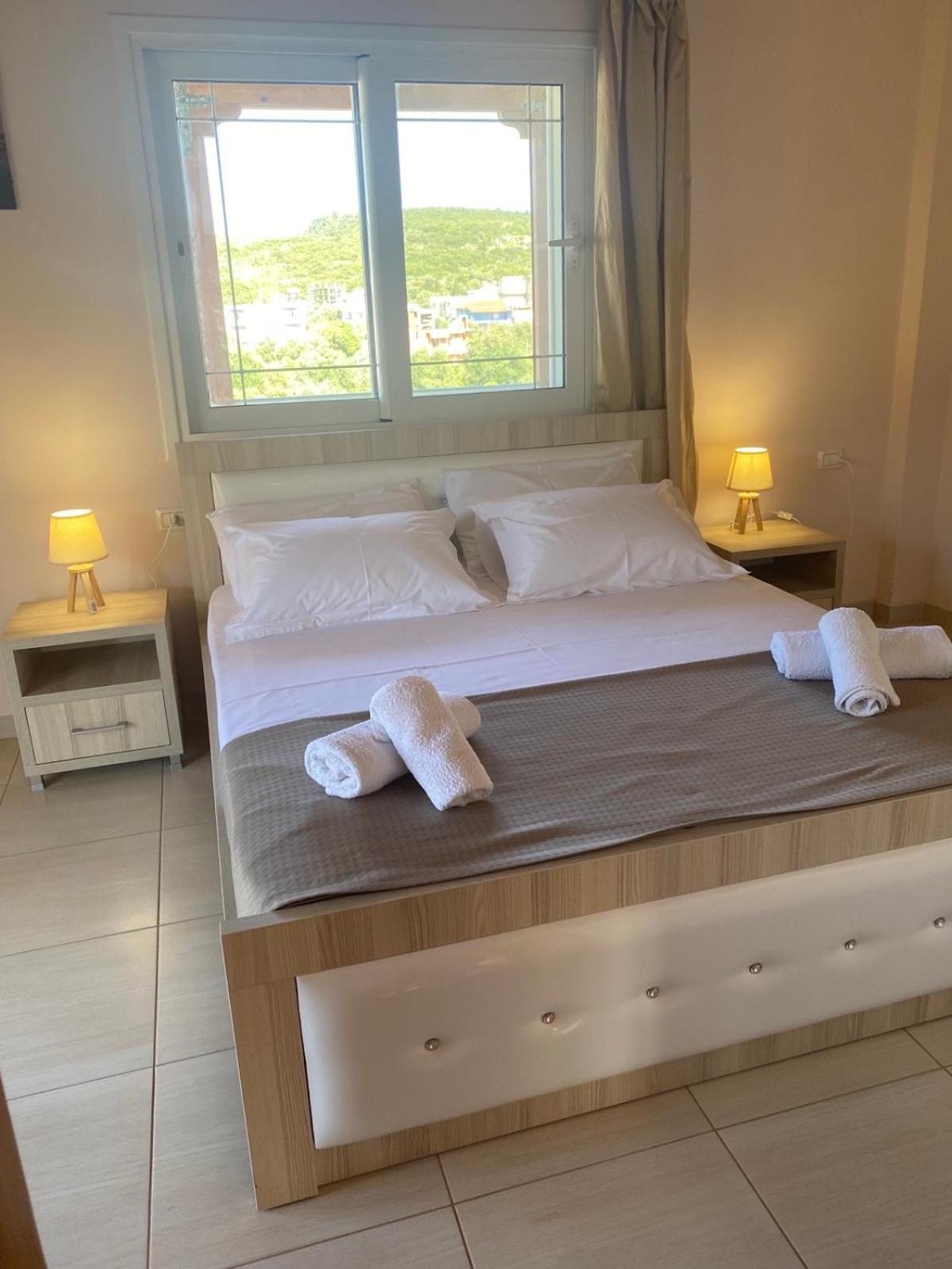 Ilias Family Rooms Himare Exterior photo